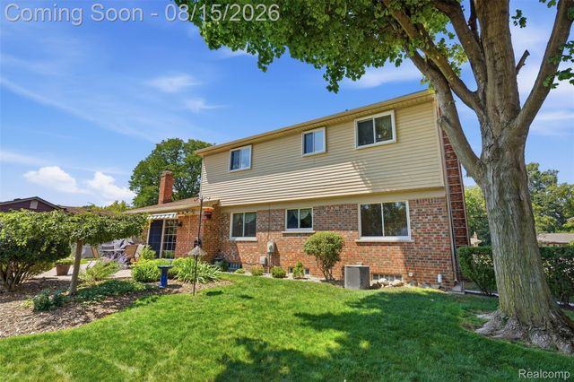 18656 Gill Road, Livonia, MI 48152