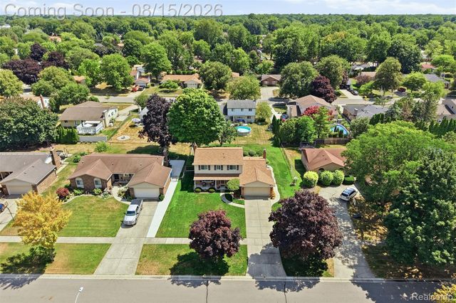 18656 Gill Road, Livonia, MI 48152