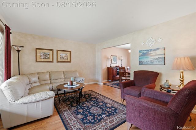 18656 Gill Road, Livonia, MI 48152
