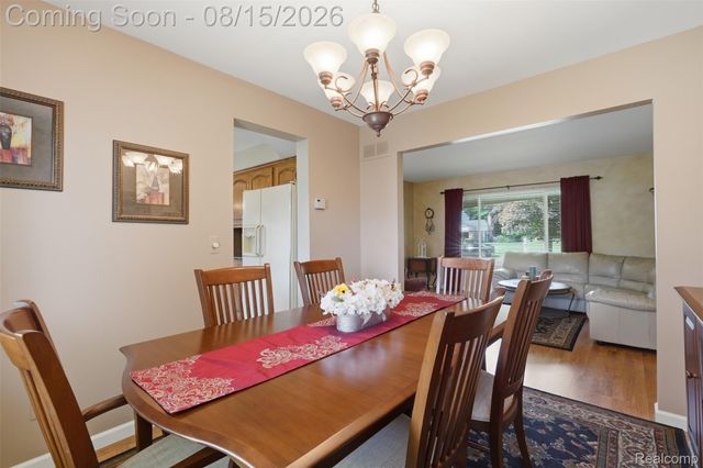 18656 Gill Road, Livonia, MI 48152