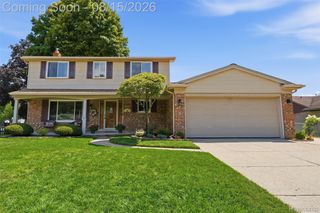 18656 Gill Road, Livonia, MI 48152