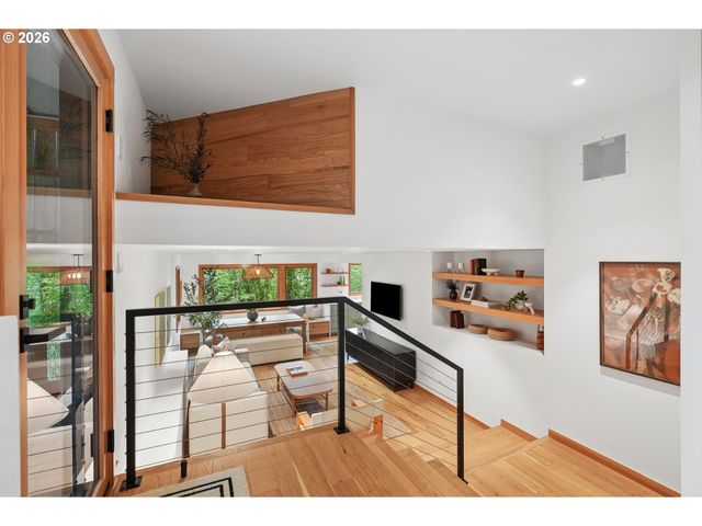 910 Sw CANNING St, Portland, OR 97201