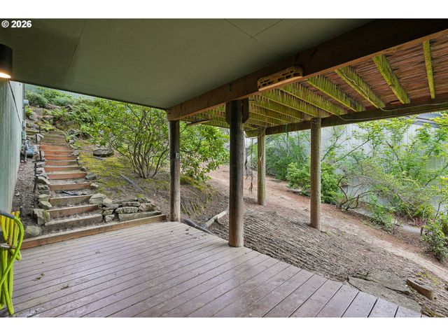910 Sw CANNING St, Portland, OR 97201
