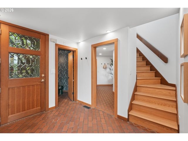 910 Sw CANNING St, Portland, OR 97201