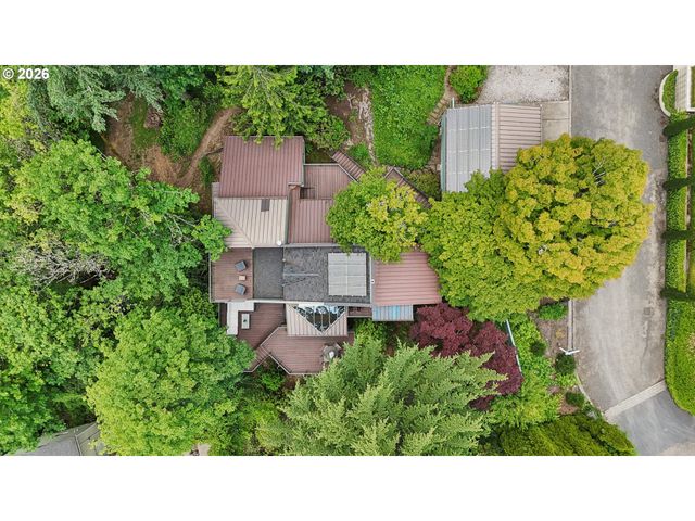 910 Sw CANNING St, Portland, OR 97201