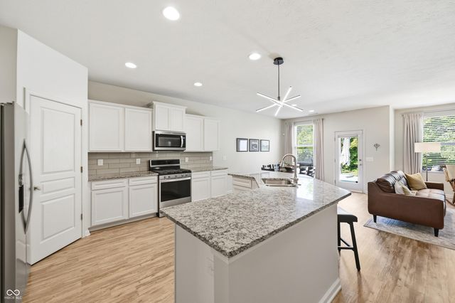 1132 Sunset Boulevard, Avon, IN 46123