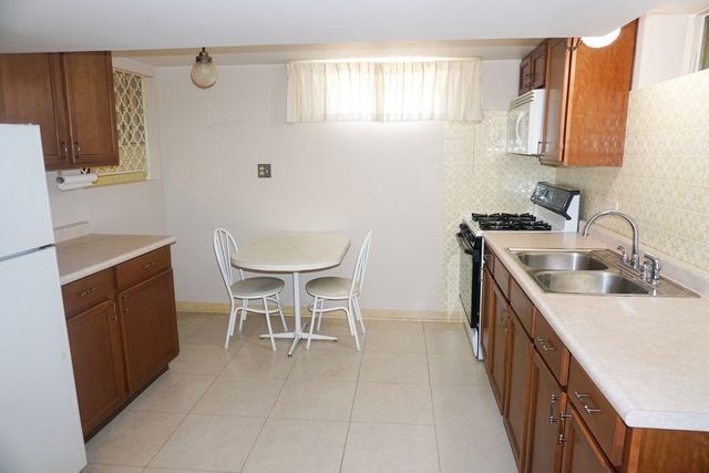 7632 W Norridge Street, Harwood Heights, IL 60706