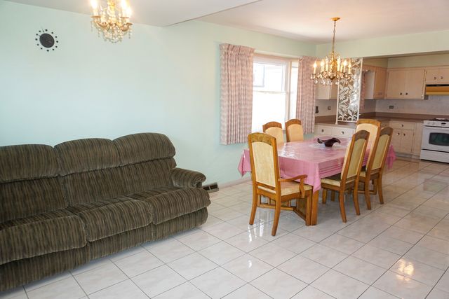 7632 W Norridge Street, Harwood Heights, IL 60706