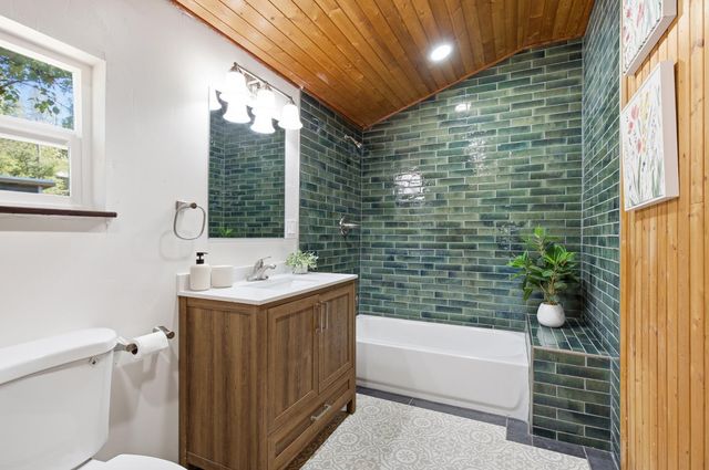 10019 Ladybird Dr, Grass Valley, CA 95949