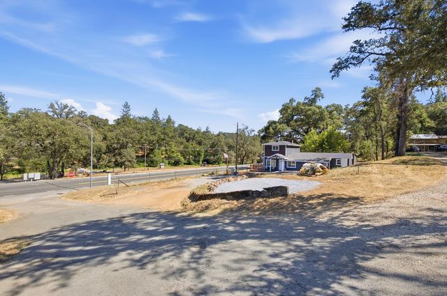10019 Ladybird Dr, Grass Valley, CA 95949