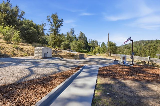 10019 Ladybird Dr, Grass Valley, CA 95949