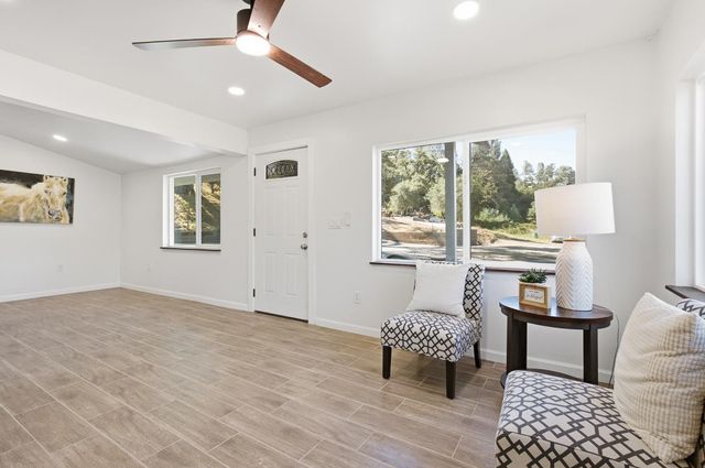 10019 Ladybird Dr, Grass Valley, CA 95949