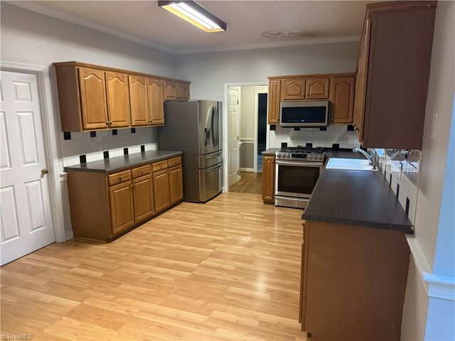 670 Alpine Road, Winston-salem, NC 27104