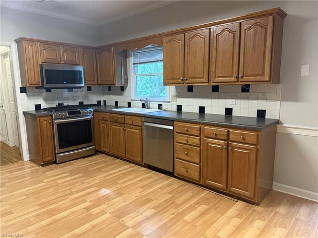 670 Alpine Road, Winston-salem, NC 27104