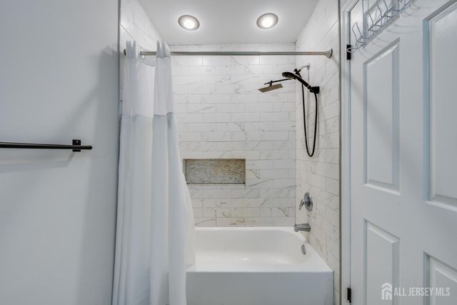 116 Peach Street, Avenel, NJ 07001