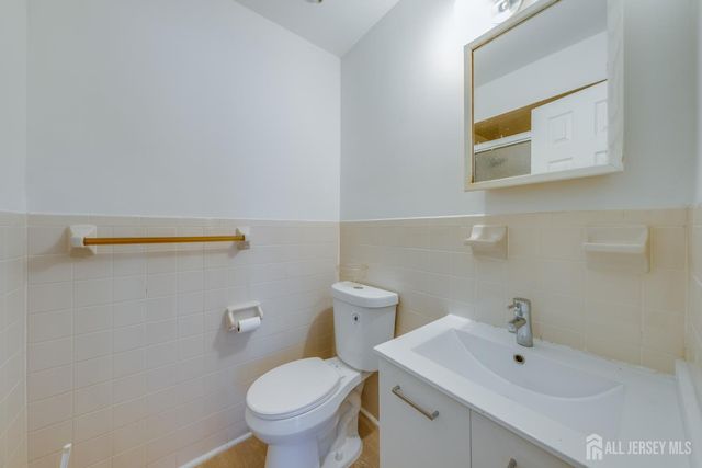 116 Peach Street, Avenel, NJ 07001