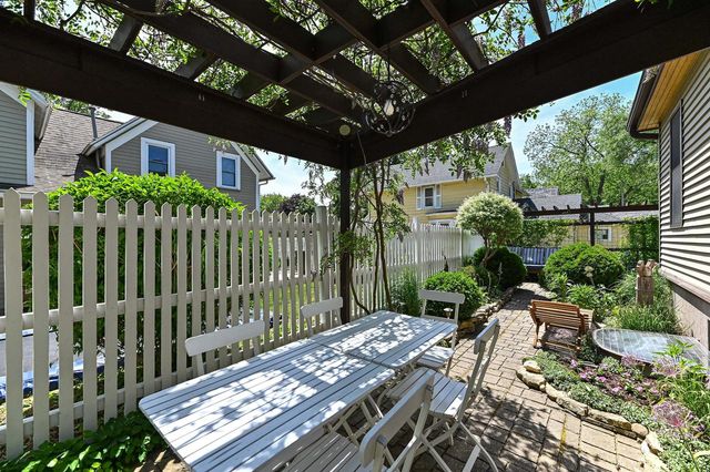 510 Franklin AVENUE, Lake Geneva, WI 53147