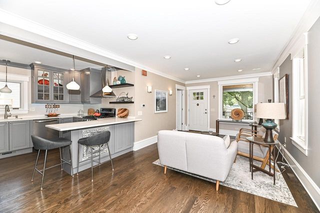 510 Franklin AVENUE, Lake Geneva, WI 53147