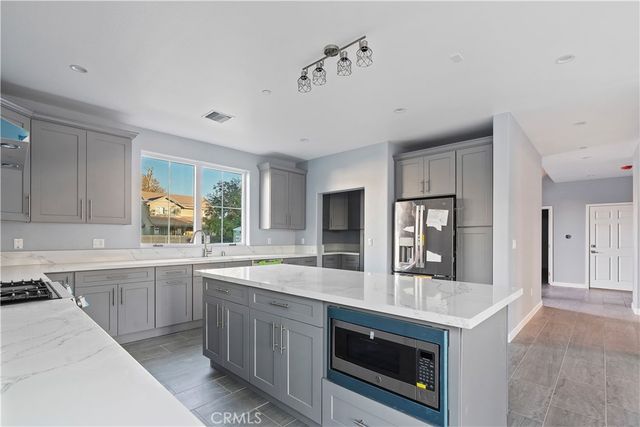 7329 Kelvin, Winnetka, CA 91306