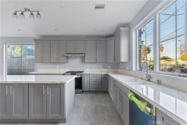 7329 Kelvin, Winnetka, CA 91306