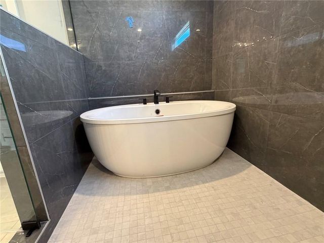 1601 SW Arbor Park Drive, Lee's Summit, MO 64082