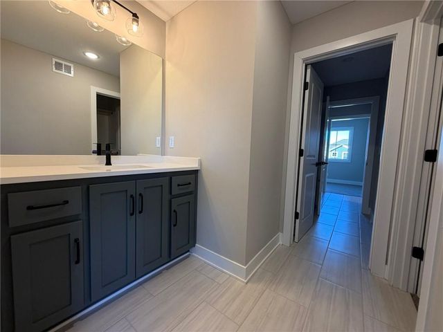 1601 SW Arbor Park Drive, Lee's Summit, MO 64082