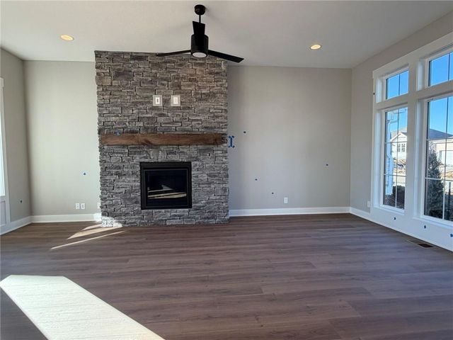 1601 SW Arbor Park Drive, Lee's Summit, MO 64082