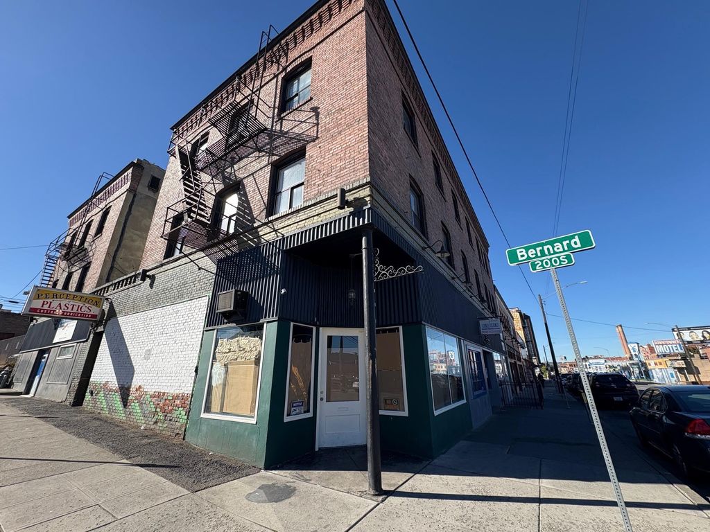 305 W 2nd Ave, Spokane, WA 99201 photo 12