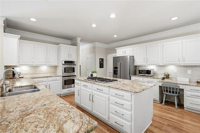 6530 Calamar Drive, Cumming, GA 30040