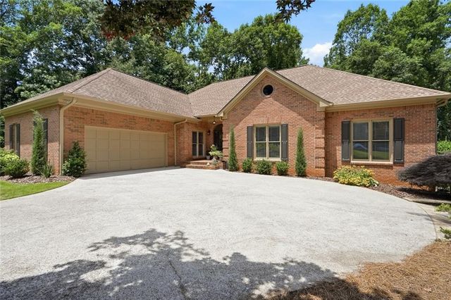 6530 Calamar Drive, Cumming, GA 30040