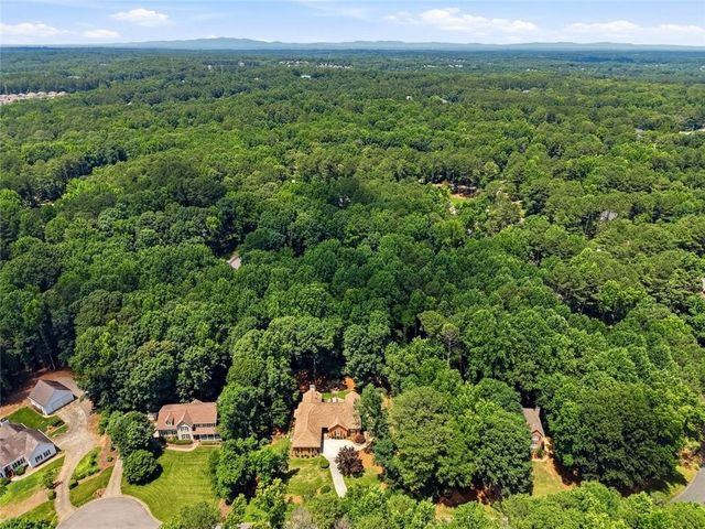 6530 Calamar Drive, Cumming, GA 30040