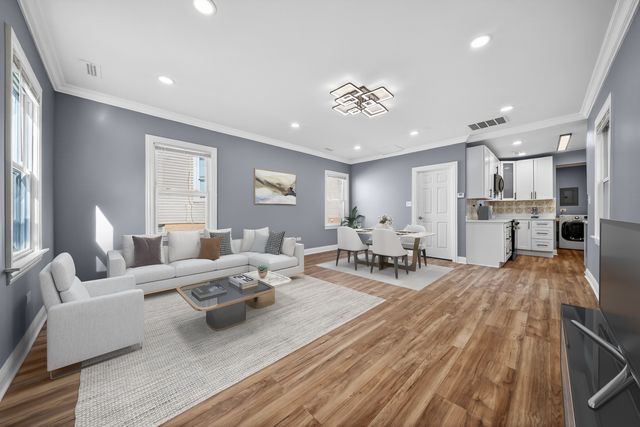 7535 S ST. LAWRENCE Avenue, Chicago, IL 60619