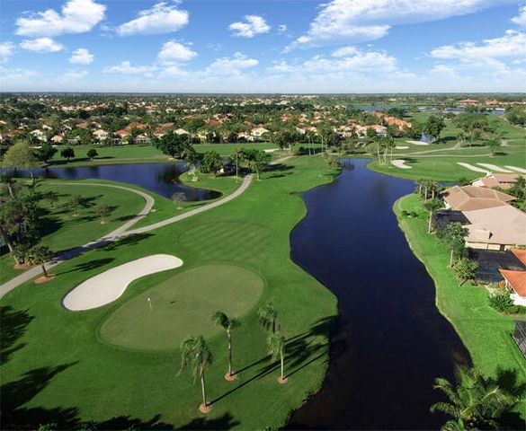130 Brackenwood Road, Palm Beach Gardens, FL 33418