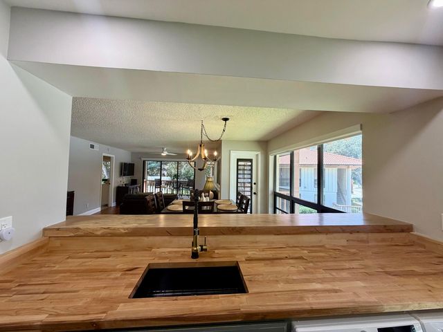 130 Brackenwood Road, Palm Beach Gardens, FL 33418
