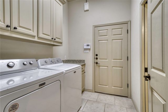 2216 Ironwood Drive, College Station, TX 77845