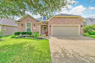 2216 Ironwood Drive, College Station, TX 77845