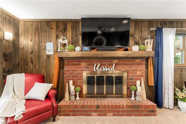 195 Winddrift Street, Winston-salem, NC 27107