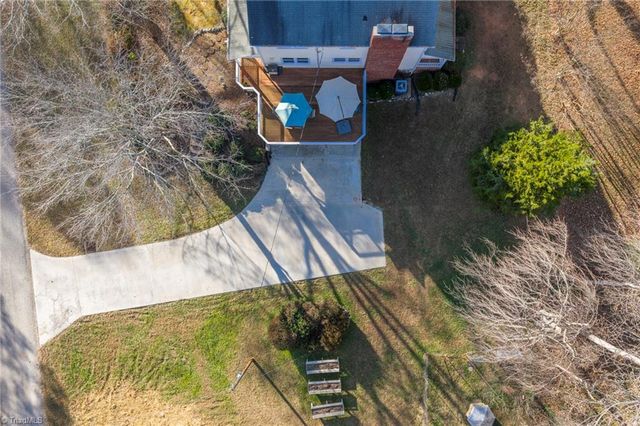 195 Winddrift Street, Winston-salem, NC 27107