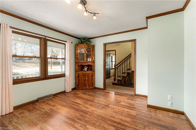 195 Winddrift Street, Winston-salem, NC 27107