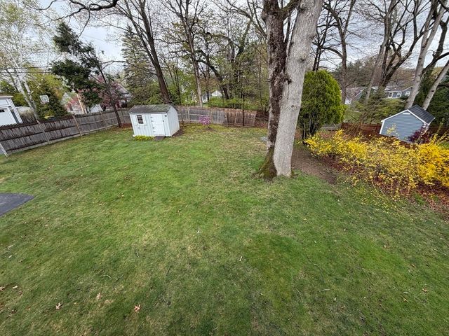114 Parish Rd, Needham, MA 02494