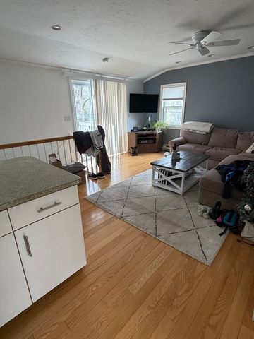 114 Parish Rd, Needham, MA 02494