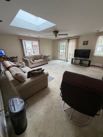 114 Parish Rd, Needham, MA 02494
