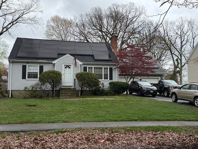 114 Parish Rd, Needham, MA 02494
