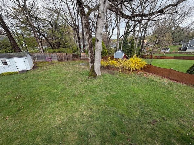 114 Parish Rd, Needham, MA 02494