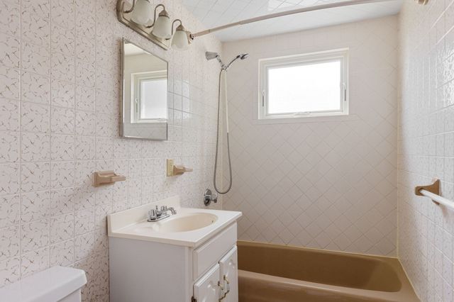 13 Rawson Rd 13, Arlington, MA 02474