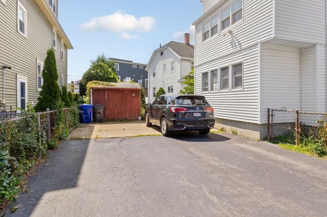 13 Rawson Rd 13, Arlington, MA 02474