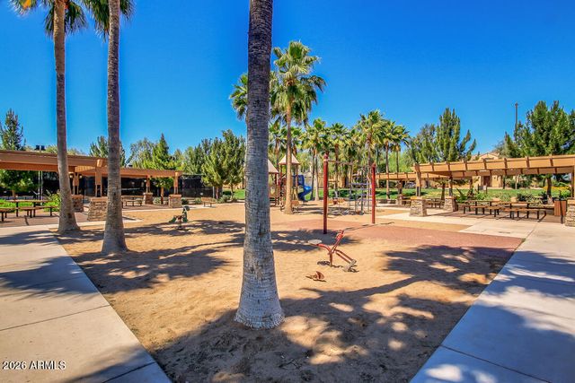 4674 E MAPLEWOOD Street, Gilbert, AZ 85297