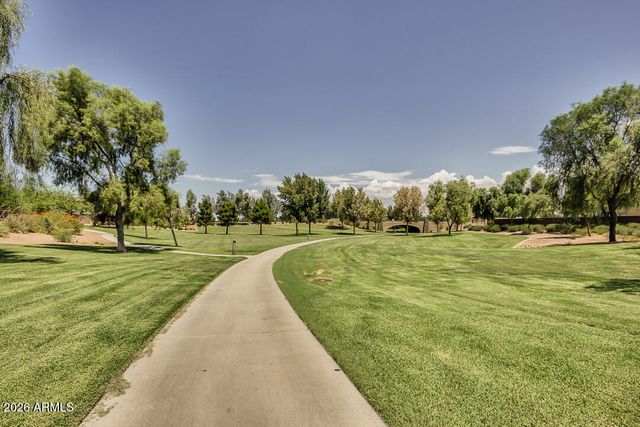 4674 E MAPLEWOOD Street, Gilbert, AZ 85297