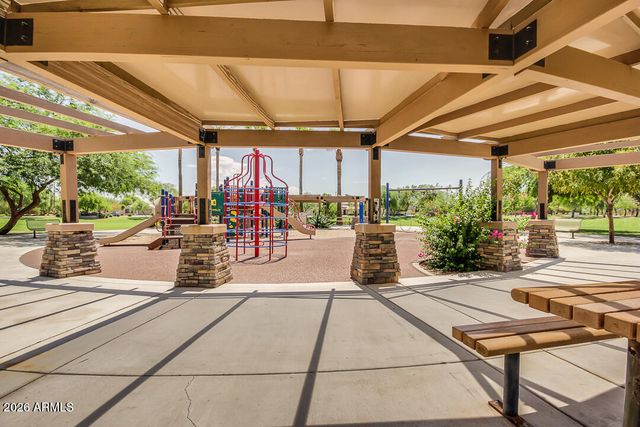 4674 E MAPLEWOOD Street, Gilbert, AZ 85297