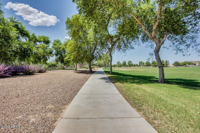4674 E MAPLEWOOD Street, Gilbert, AZ 85297